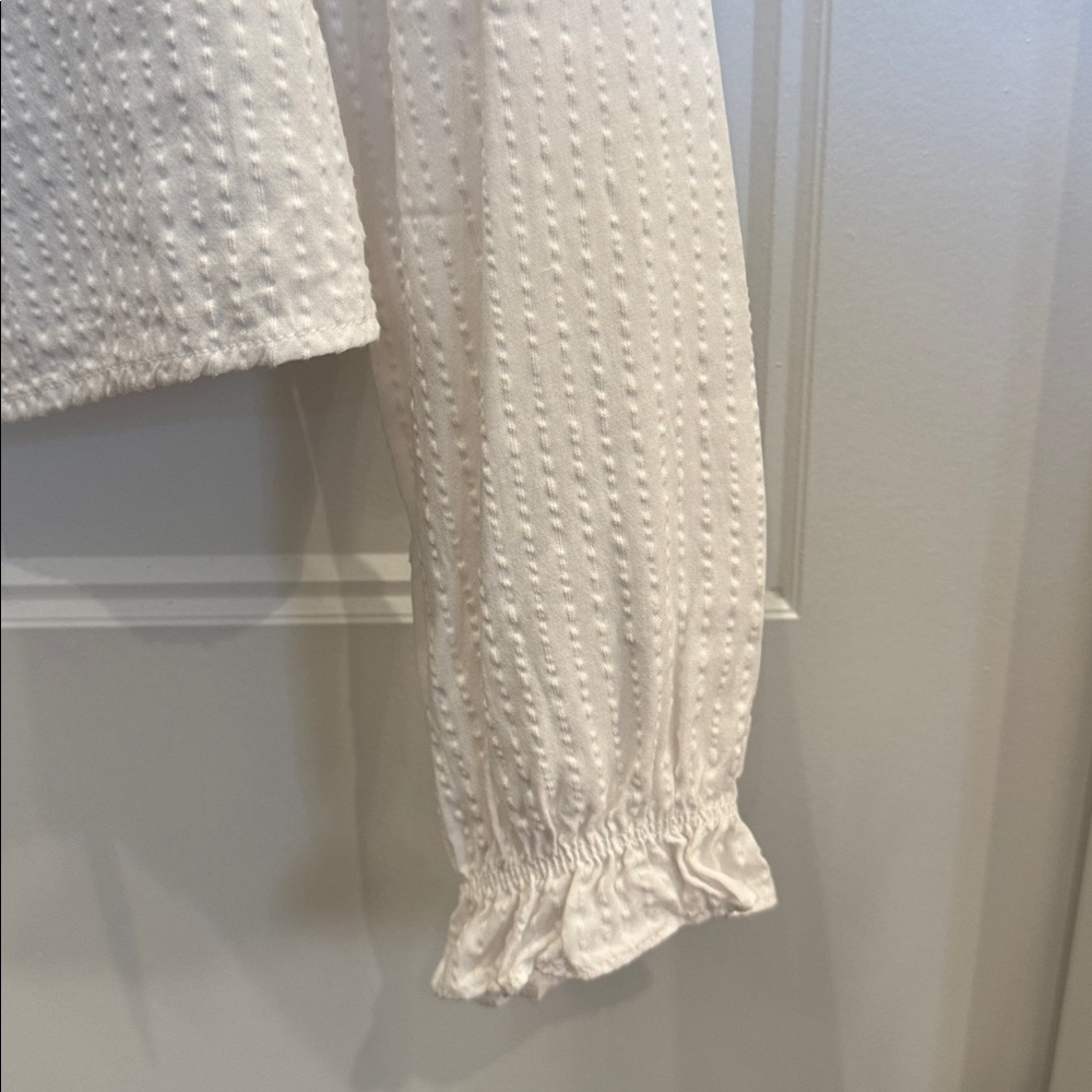 Divided White Ruffle Lace Blouse - Picture 3 of 3
